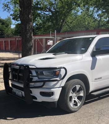 ROUGHNECK GRILLE GUARD