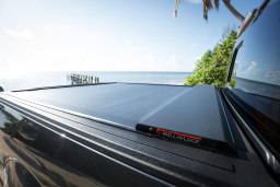 Roll N Lock - Roll-N-Lock E-Series Eletric Retractable Bed Cover 2022 Tundra Crew/Double Cab 5' 6" Bed (RC575E)